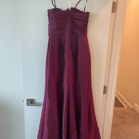 David's Bridal Wine Colored Dress NEVER WORN - Picture 2 of 3